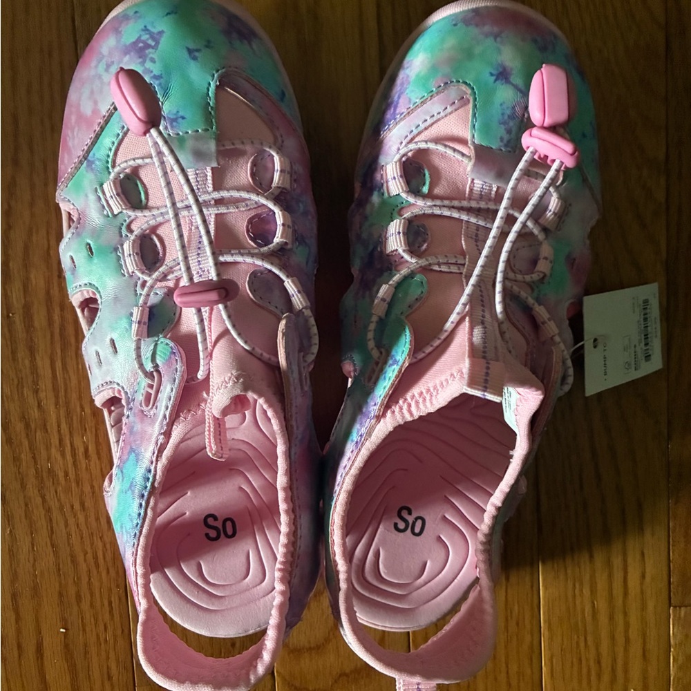 SO Kids' NWT closed toe sandals
